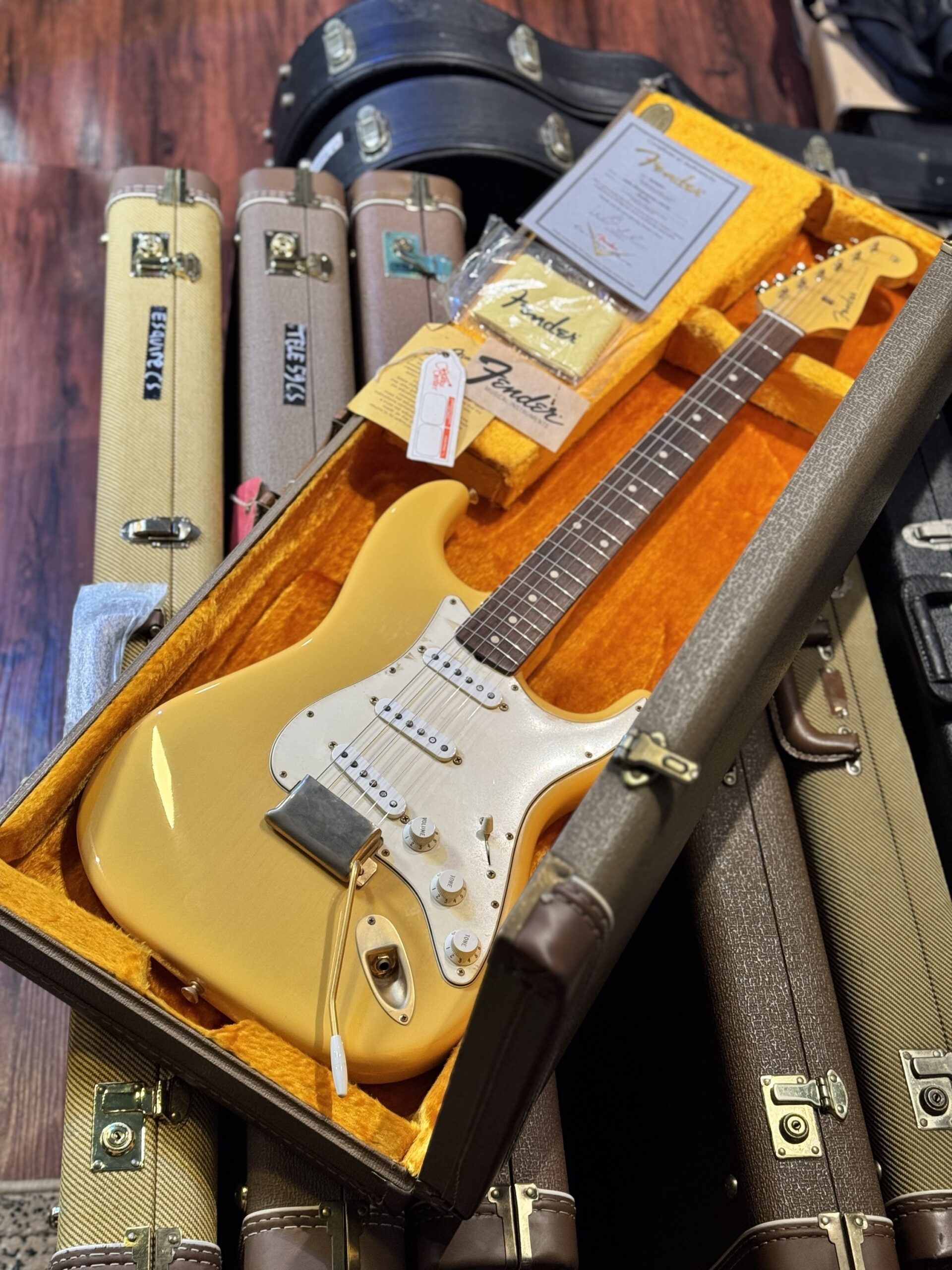 FENDER CUSTOMSHOP 60 MATCHING HEADSTOCK - Image 2